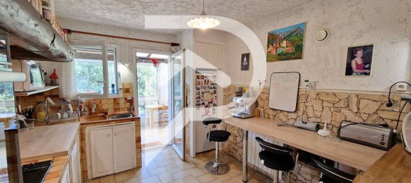 4 bedrooms Villa in Carros, France No. 320039 8