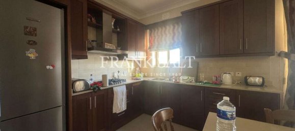 3 bedrooms Apartment in Gharb, Malta No. 6120 4