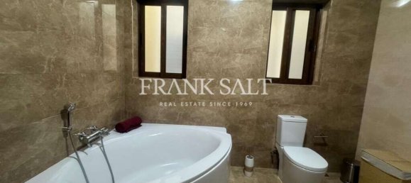 3 bedrooms Apartment in Gharb, Malta No. 6120 9