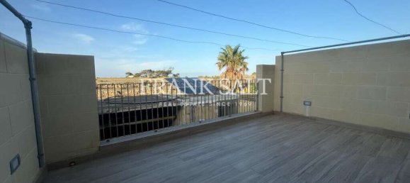 3 bedrooms Apartment in Gharb, Malta No. 6120 2