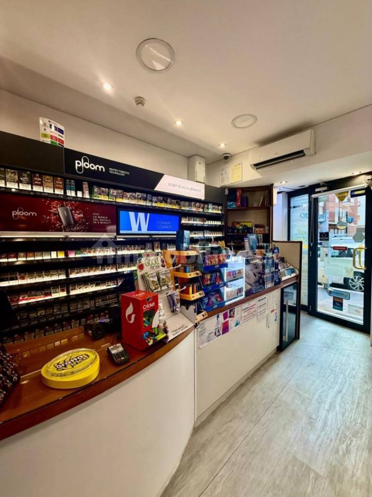 1-Zimmer Gewerbliche Immobilie in Rome, Italy, Nr. 72601