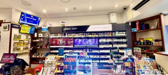 1-Zimmer Gewerbliche Immobilie in Rome, Italy, Nr. 72601 2