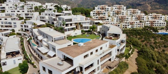 3 bedrooms Penthouse in Marbella, Spain No. 131077 18