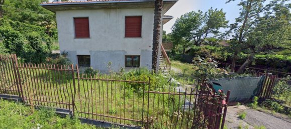 2غرفة فيلا في Vergiate, Italy رقم 185111 2