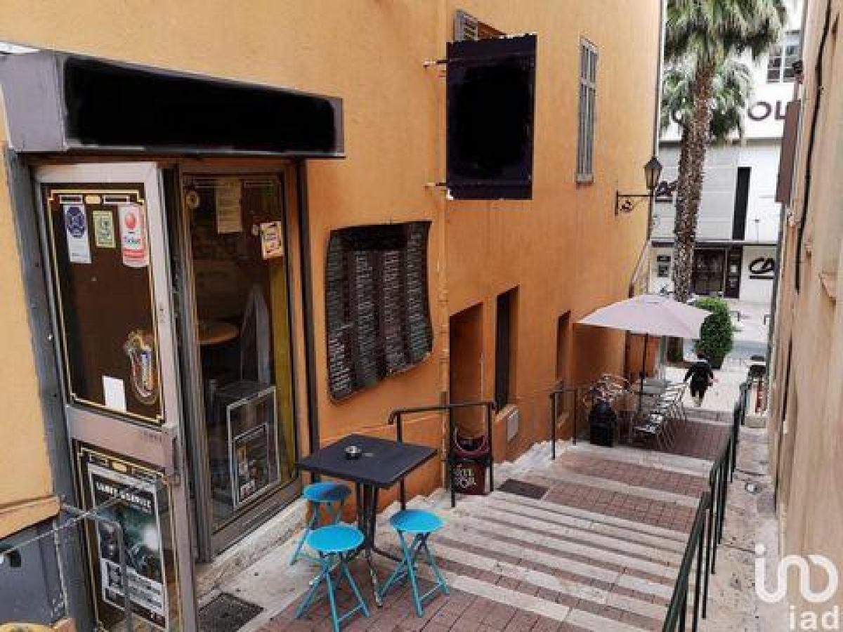 Fábrica en Grasse, France 70 m² No. 18243