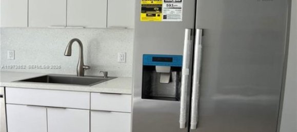 2 chambres appartement à louer à Miami, Miami-Dade, Florida, USA № 615751 7
