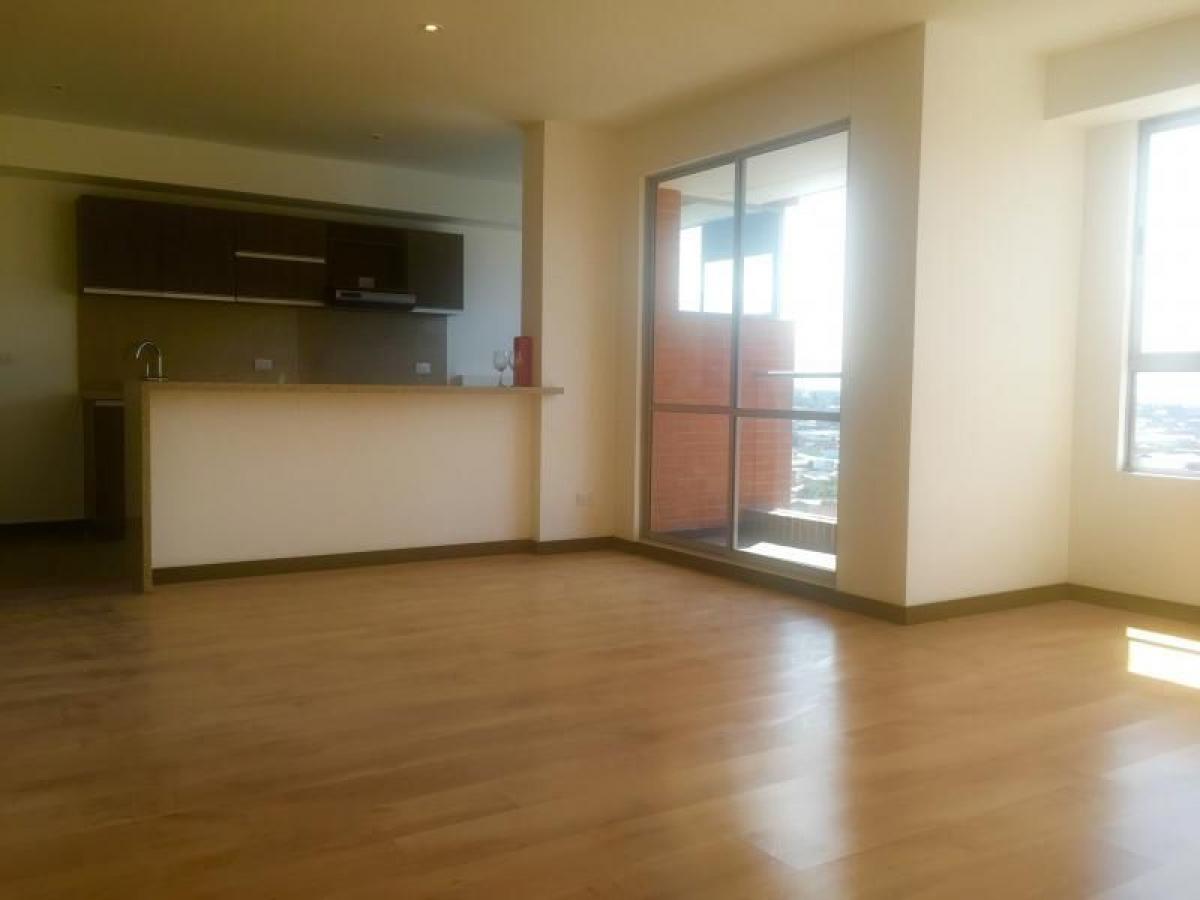 Дом с 3 спальнями в Богота, Колумбия № 13922