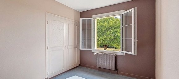 3 bedrooms House in Deux-Sevres, France No. 313537 8