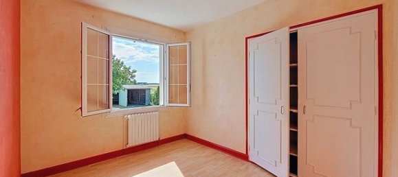 3 bedrooms House in Deux-Sevres, France No. 313537 7