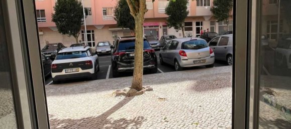40m² Commercial property in Rio de Mouro, Portugal No. 277132 5