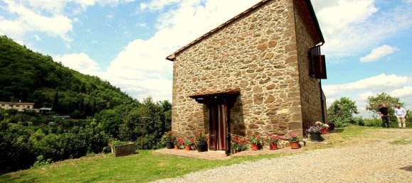 Studio in Montecatini Val di Cecina, Italy No. 226 3