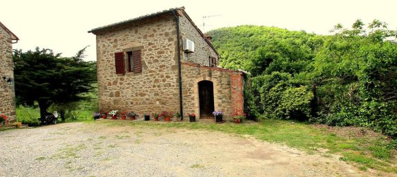 Studio in Montecatini Val di Cecina, Italy No. 226 2