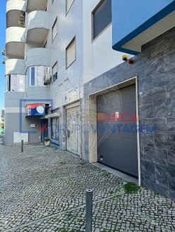 149m² Parking in Barreiro, Portugal No. 45777
