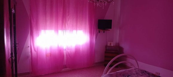 5 rooms Apartment in La Spezia, Italy No. 229754 6