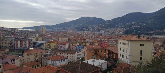 5 rooms Apartment in La Spezia, Italy No. 229754 3