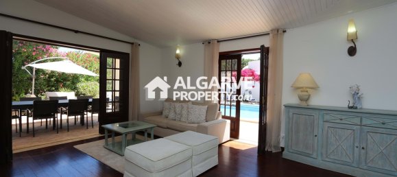 4 غرف نوم فيلا في Quarteira, Portugal رقم 107007 18