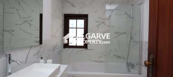 4 غرف نوم فيلا في Quarteira, Portugal رقم 107007 60