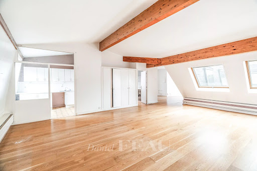 3 bedrooms Apartment in Boulogne-Billancourt, France No. 143291