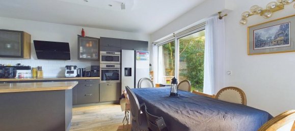 3 bedrooms Apartment in Meudon, France No. 151076 4