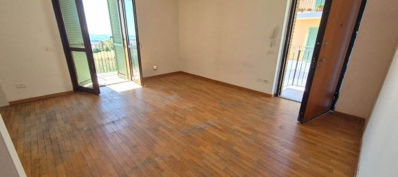3 rooms Apartment in Ancona, Italy No. 297834 4