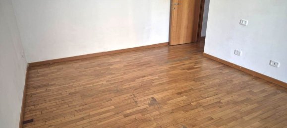 3 rooms Apartment in Ancona, Italy No. 297834 7