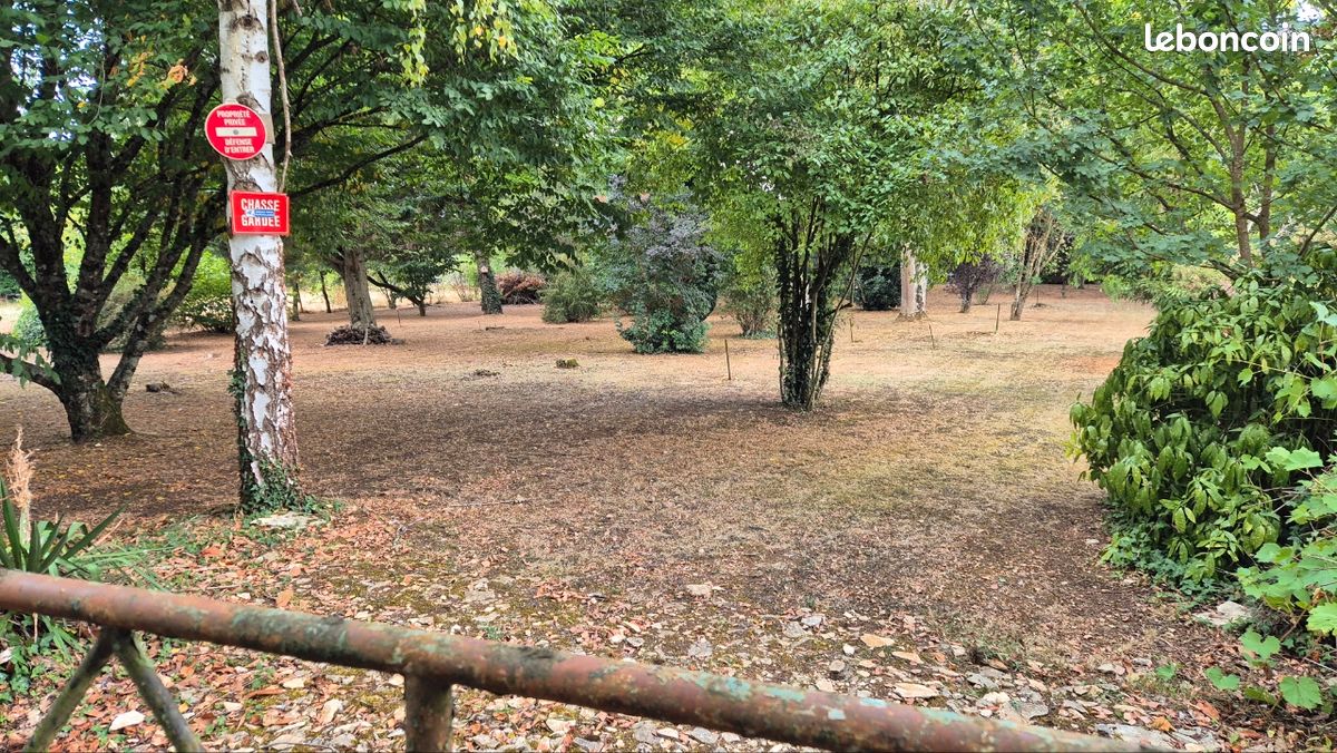 Terreno en Dun-sur-Auron, France No. 282051