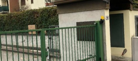 Apartamento T4 em Carnago, Italy N.º 329675 2