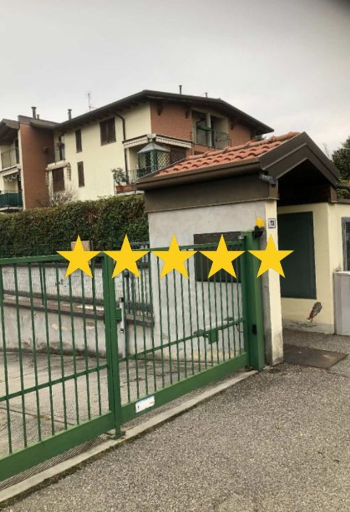 Apartamento T4 em Carnago, Italy N.º 329675
