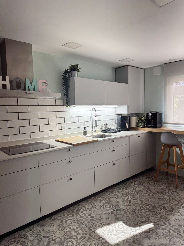 3 غرف نوم منزل في Cudon, Spain رقم 192301