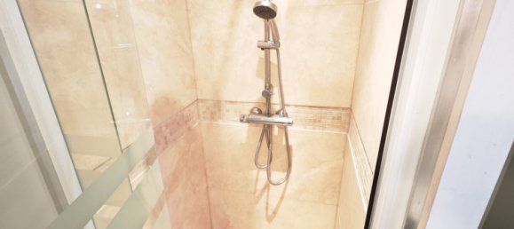 12 غرف نوم بناية في Roubaix, France رقم 233984 19