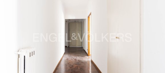 3 bedrooms Apartment in Naples, Italy No. 102294 6