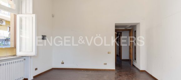 3 bedrooms Apartment in Naples, Italy No. 102294 13