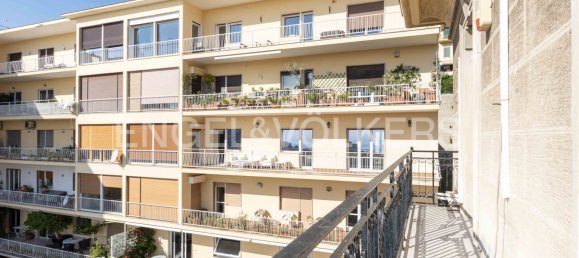 3 bedrooms Apartment in Naples, Italy No. 102294 19