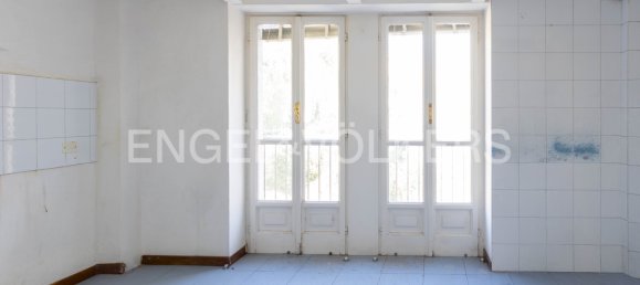 3 bedrooms Apartment in Naples, Italy No. 102294 12