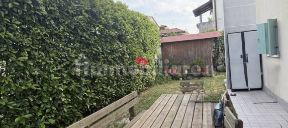 3 Schlafzimmer Villa in Venice, Italy, Nr. 280982 4