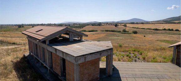 Дом с 10 комнатами в Монтальто ди Кастро, Италия № 260587 8