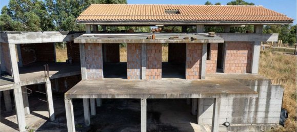 Дом с 10 комнатами в Монтальто ди Кастро, Италия № 260587 14