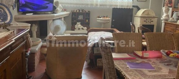 Casa de 5 divisões em Carrara, Italy N.º 48121 2