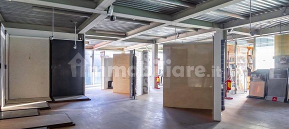 1900m² Warehouse in Viareggio, Italy No. 325346 21