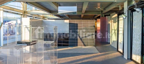 1900m² Warehouse in Viareggio, Italy No. 325346 3