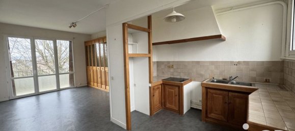 Квартира с 2 спальнями в Санс, Франция № 204695 3