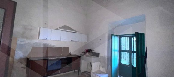 Гараж с 2 комнатами в Вико дель Гаргано, Италия № 19985 8