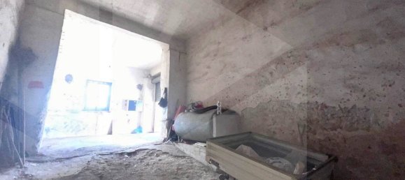 Гараж с 2 комнатами в Вико дель Гаргано, Италия № 19985 3