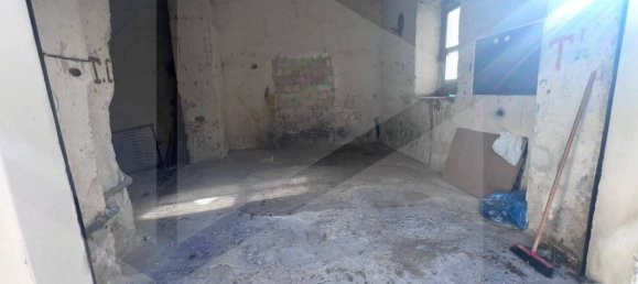 Гараж с 2 комнатами в Вико дель Гаргано, Италия № 19985 2