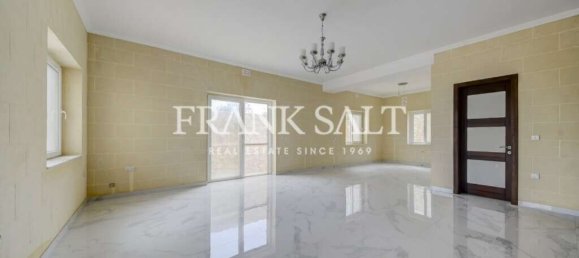 6 chambres Villa à Gharb, Malta No. 854 17