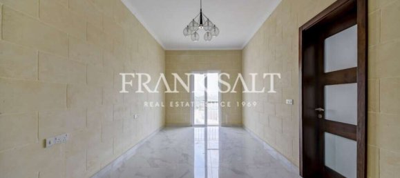 6 chambres Villa à Gharb, Malta No. 854 11