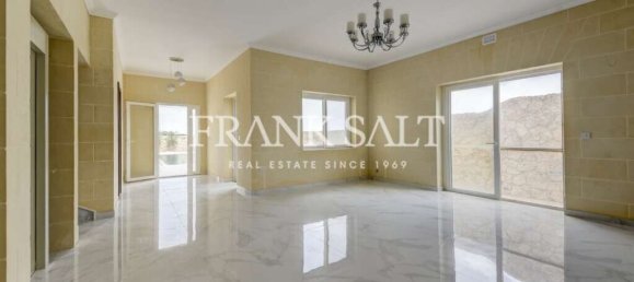 6 chambres Villa à Gharb, Malta No. 854 24