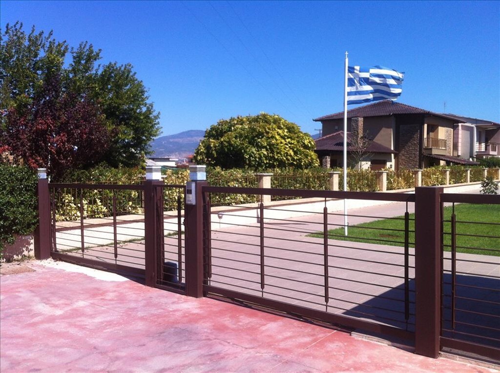 3 bedrooms Commercial property in Thermi, Greece No. 2096