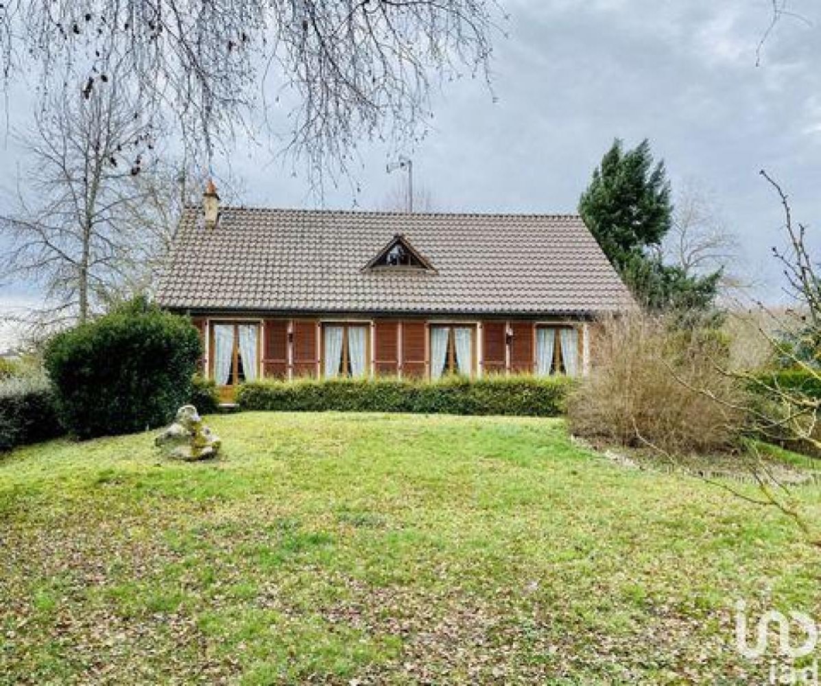 3 bedrooms House in Amilly, France No. 7603