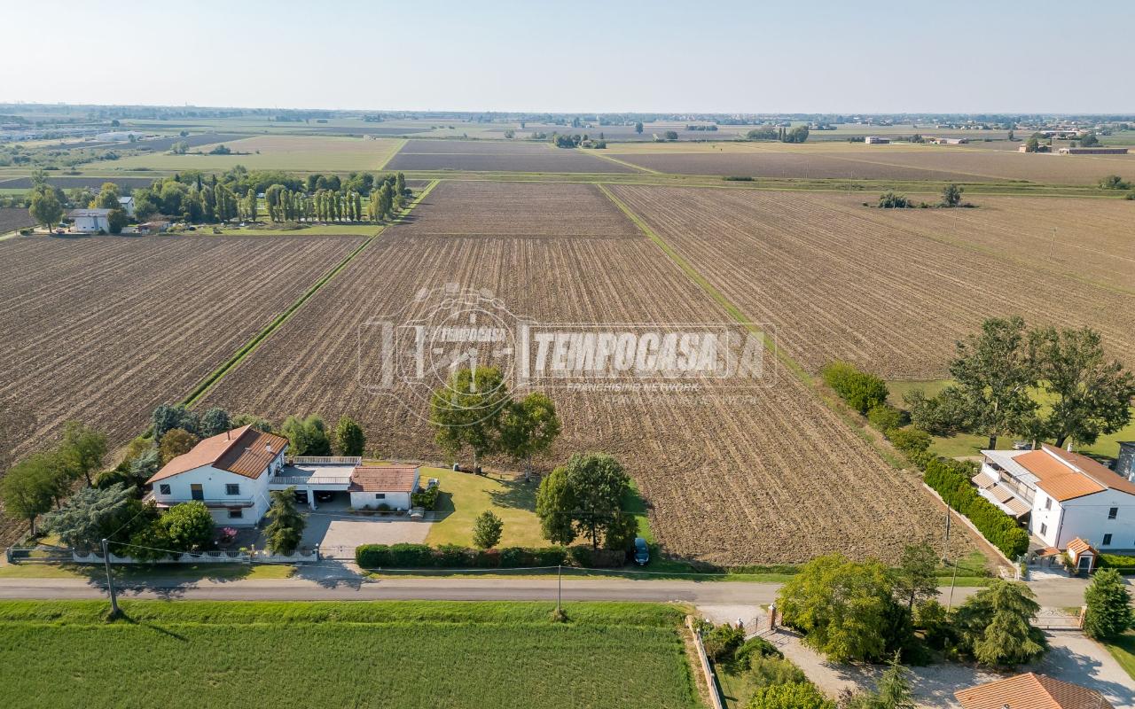 27460m² Land in Medicina, Italy No. 154785